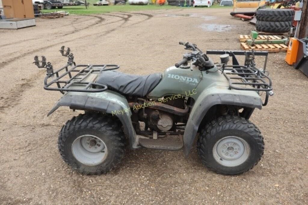1998 Honda 300 Equipment Image0