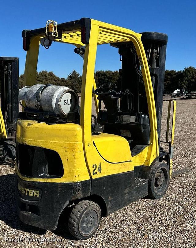 Image of Hyster S40FT equipment image 4