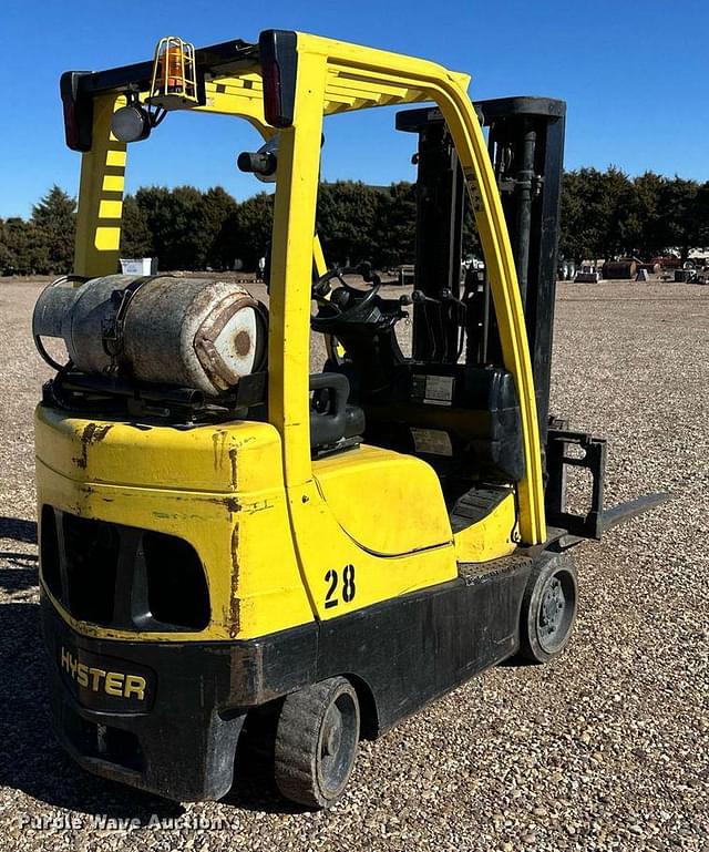 Image of Hyster S40FTS equipment image 2