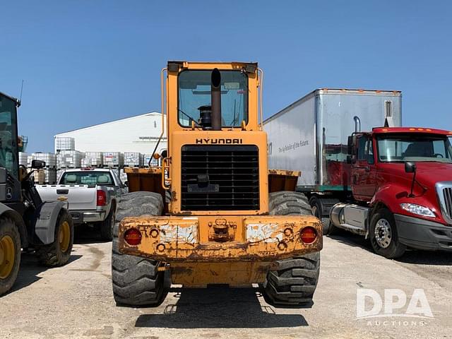 Image of Hyundai HL740-3 equipment image 3