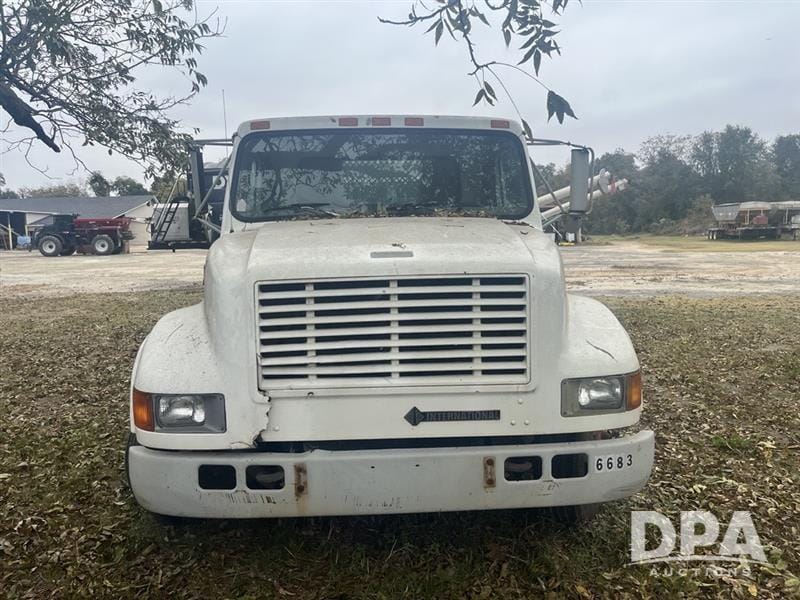 Main image International 4700