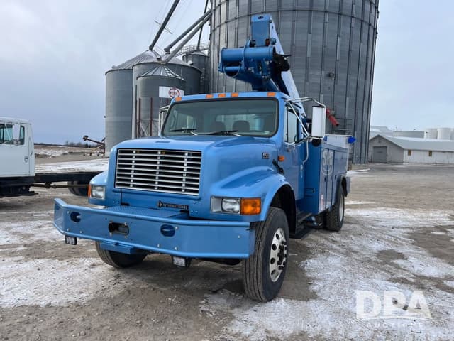 Image of International 4900 equipment image 1