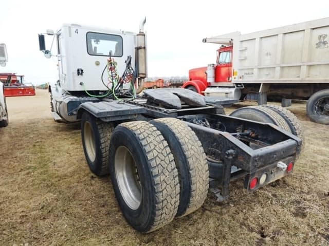 Image of International 9200 equipment image 3