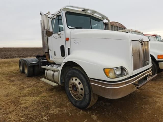 Image of International 9200 equipment image 1