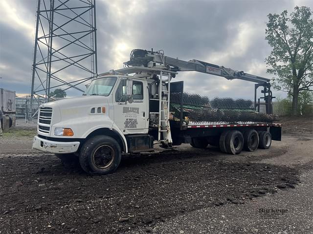 Image of Ford L8000 equipment image 1