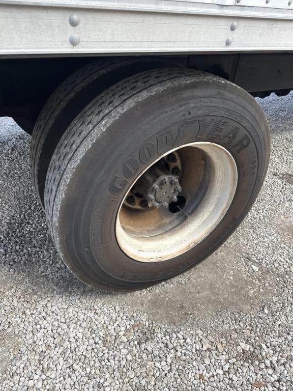 Image of International 4700 equipment image 3