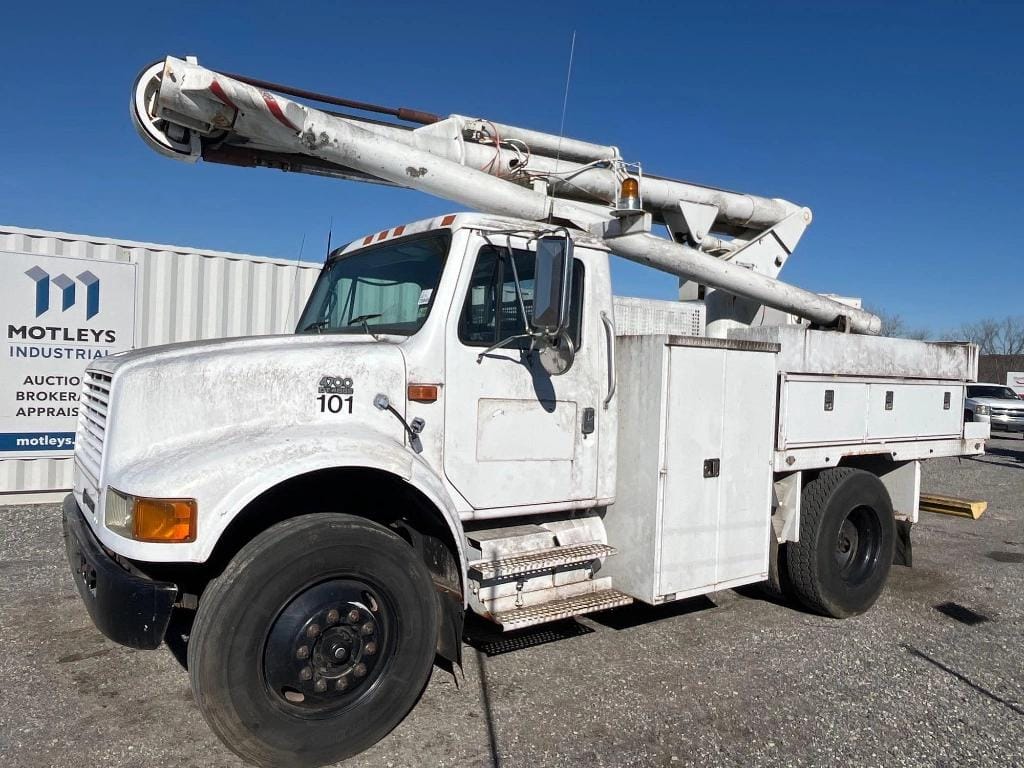1998 International 4700 Equipment Image0