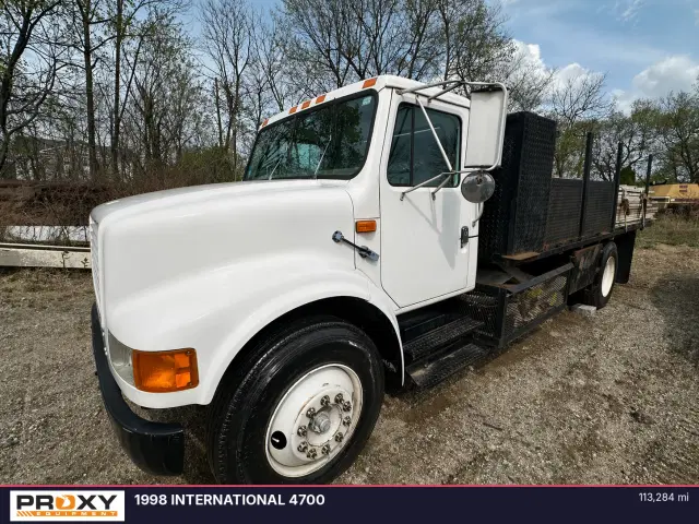 Image of International 4700 equipment image 1