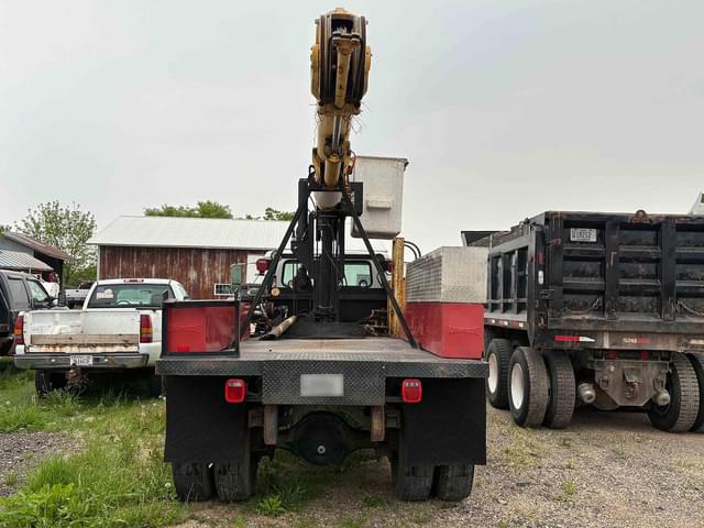 Image of International 4700 equipment image 4