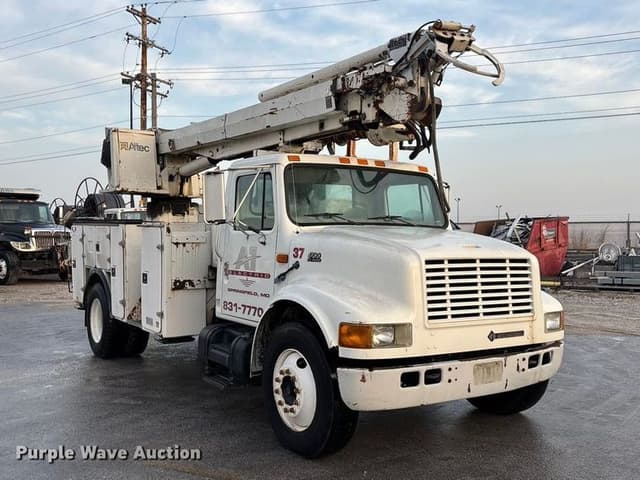 Image of International 4700 equipment image 2