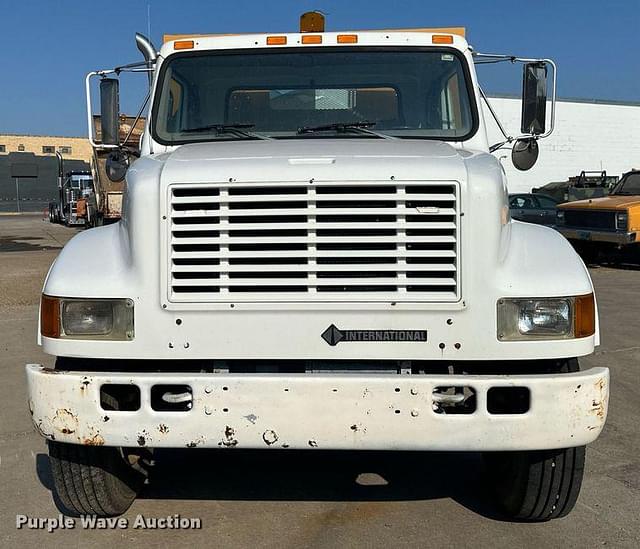 Image of International 4700 equipment image 1