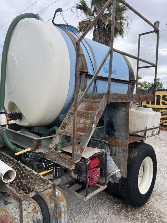 Image of International 4700 equipment image 1