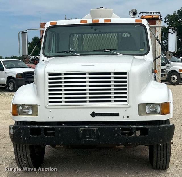 Image of International 4700 equipment image 1