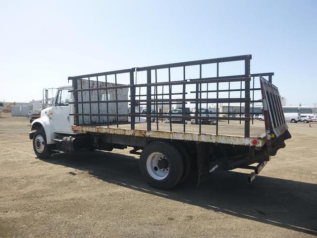 Image of International 4700 equipment image 3