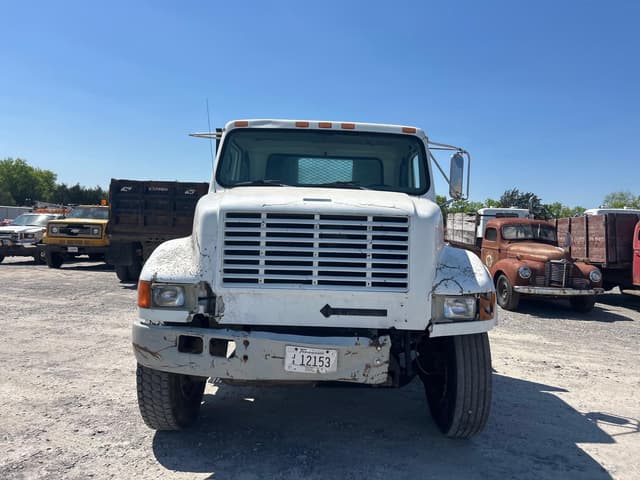 Image of International 4700 equipment image 2