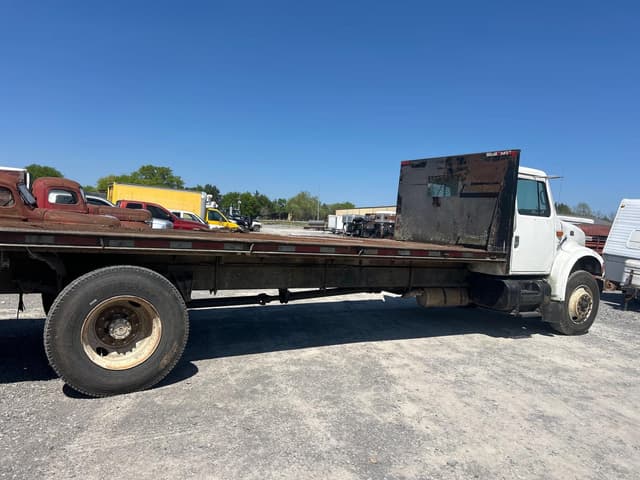 Image of International 4700 equipment image 3