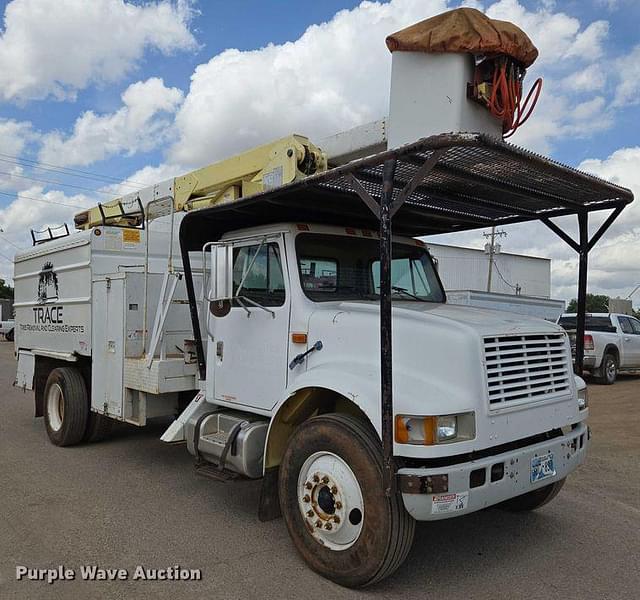 Image of International 4700 equipment image 2