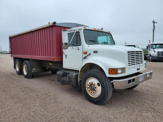 Image of International 4700 equipment image 1