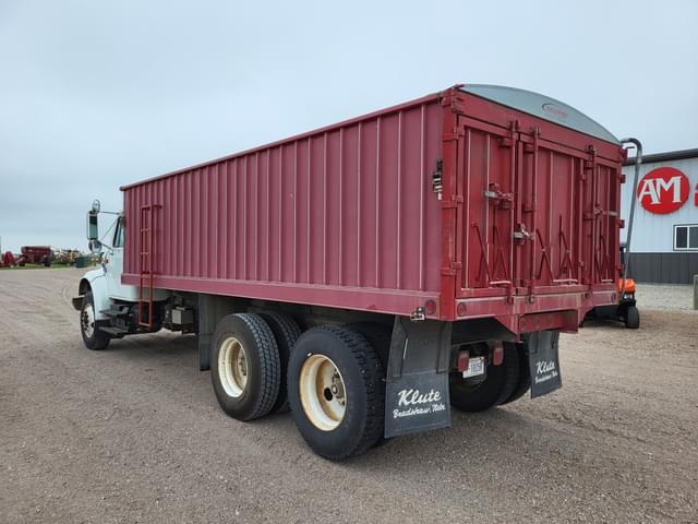 Image of International 4700 equipment image 3