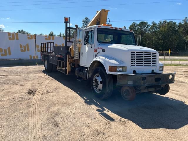 Image of International 4700 equipment image 2