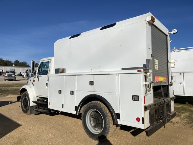 Image of International 4700 equipment image 1