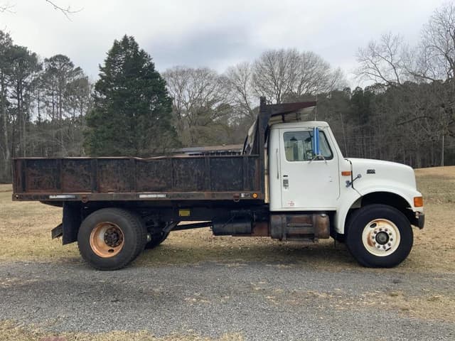 Image of International 4700 equipment image 3