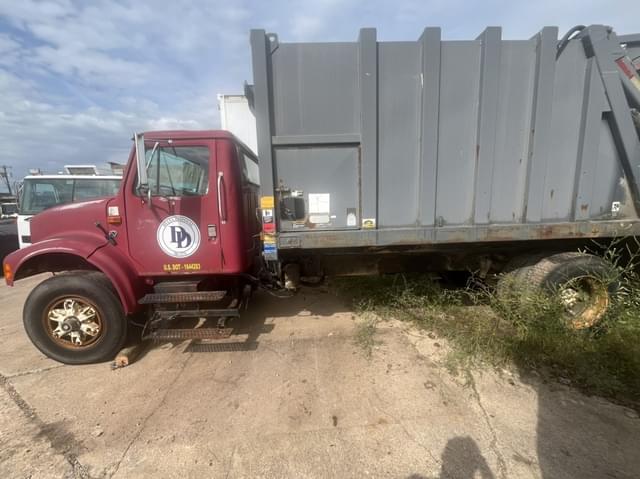 Image of International 4900 equipment image 1