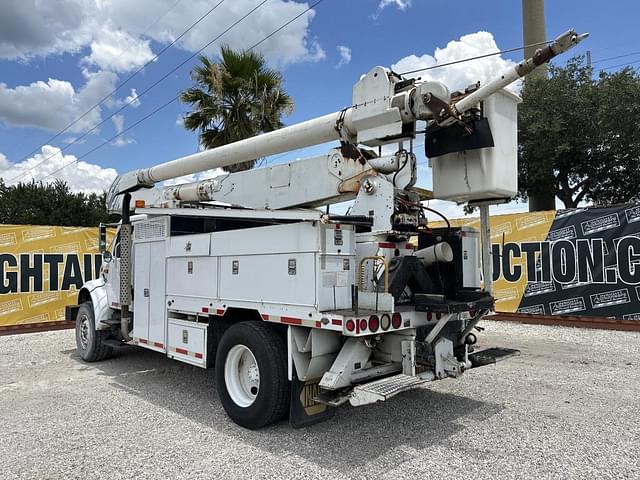 Image of International 4900 equipment image 1