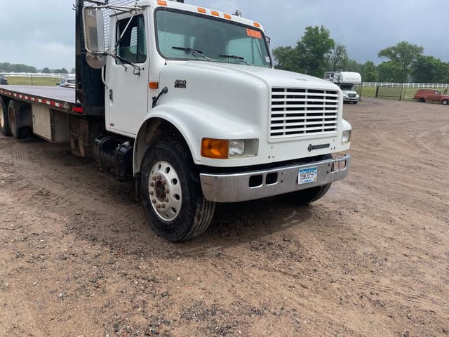 Image of International 4900 equipment image 3