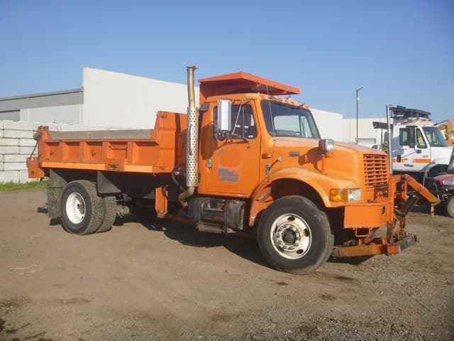 Image of International 4900 equipment image 1