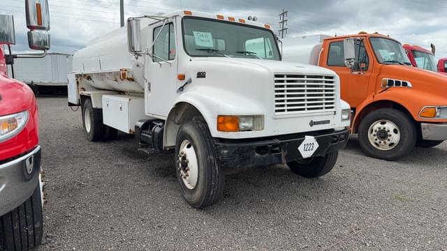 Image of International 4900 equipment image 2