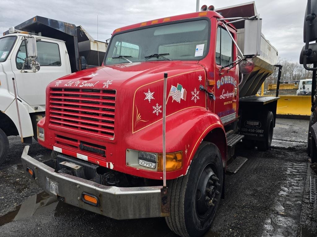 1998 International 8100 Equipment Image0