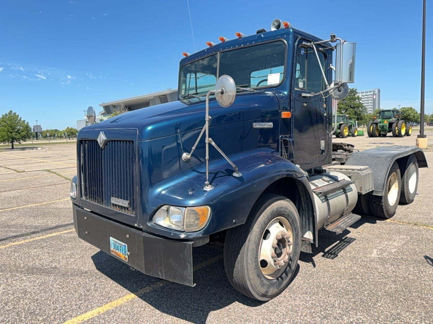 1998 International 9100 Equipment Image0