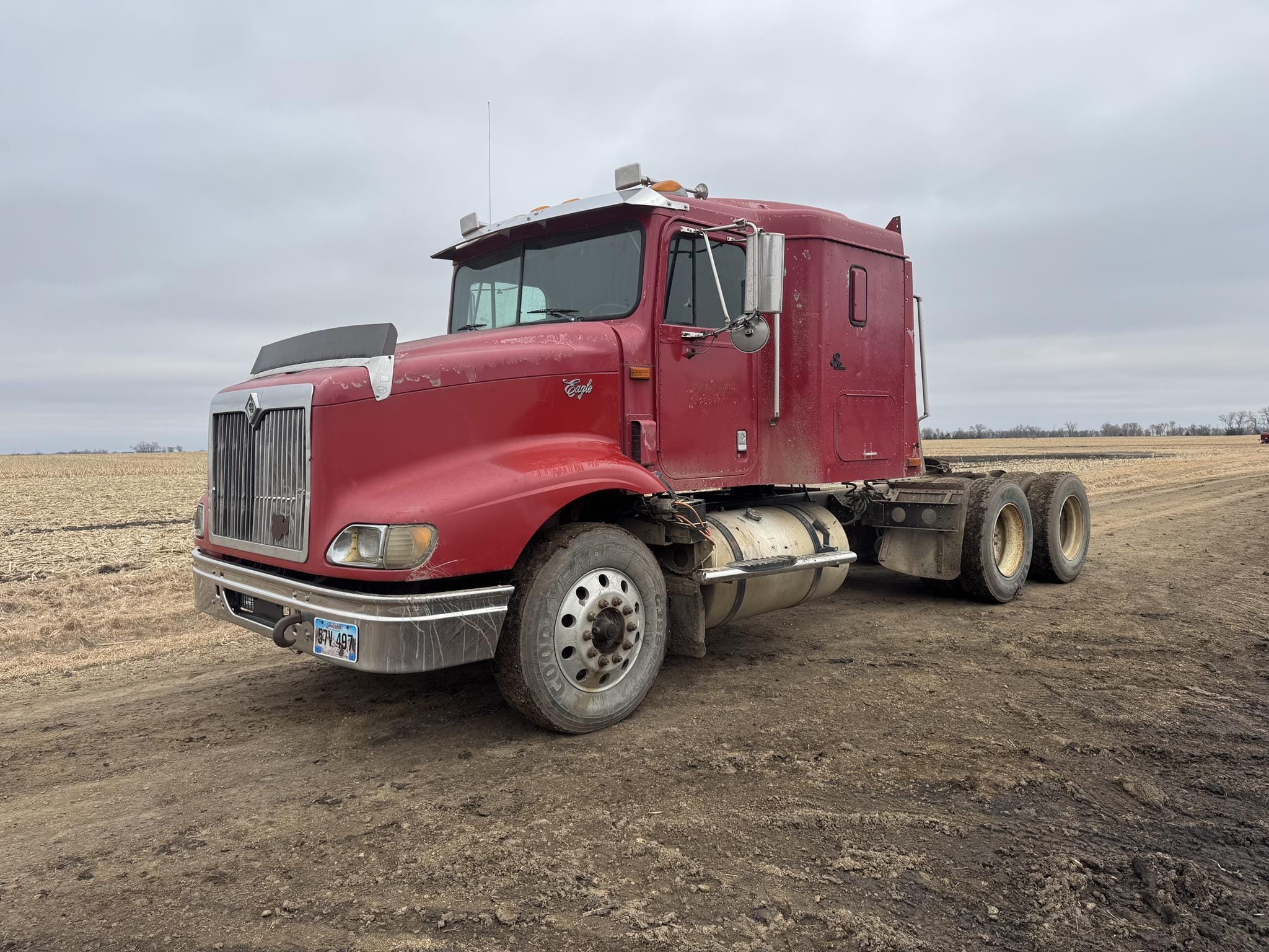 1998 International 9200 Equipment Image0