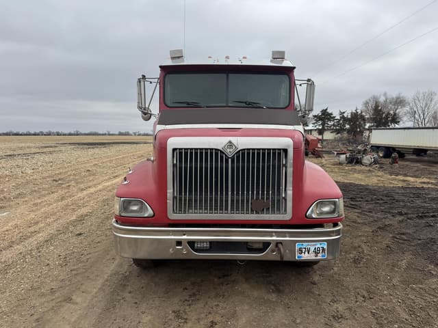 Image of International 9200 equipment image 4