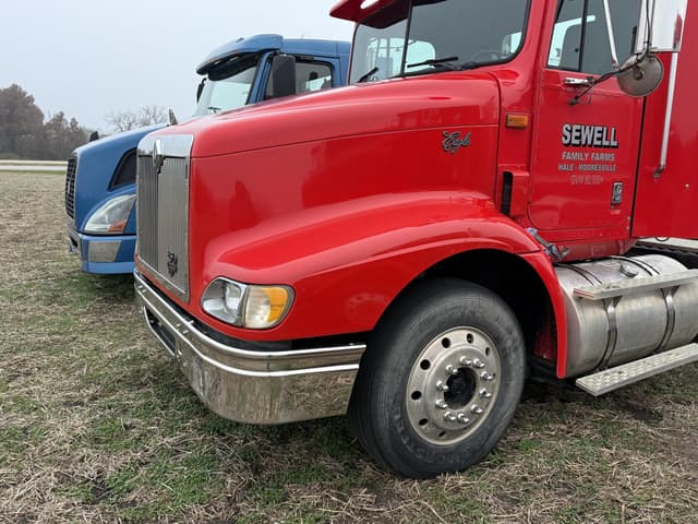 Image of International 9200 equipment image 2