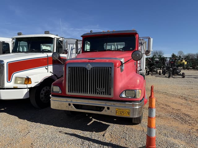 Image of International 9200 equipment image 1