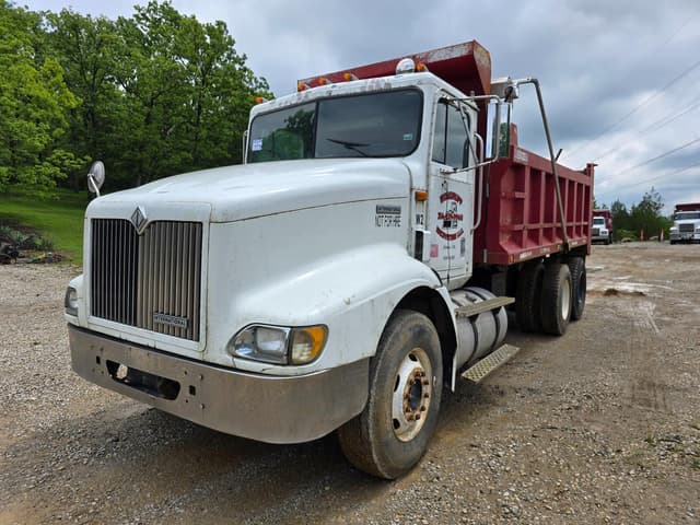 Image of International 9200 equipment image 1