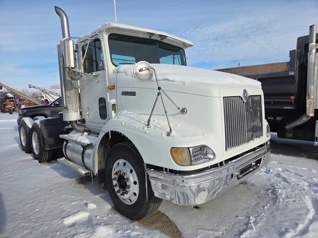 Image of International 9200 equipment image 1