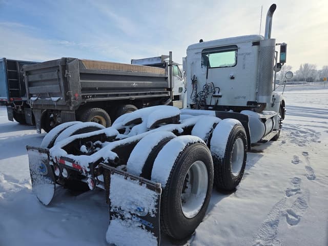 Image of International 9200 equipment image 2