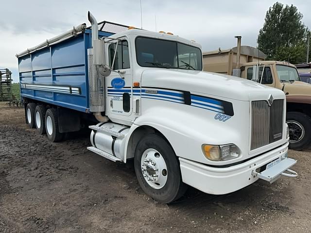 Image of International 9400 equipment image 2