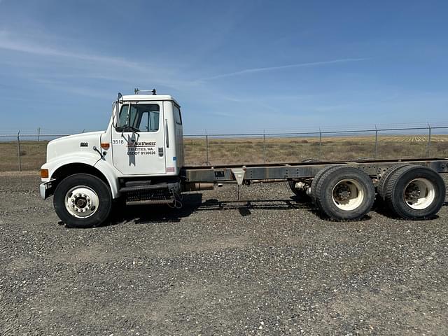 Image of International 4900 equipment image 1
