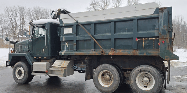 Image of International Paystar 5000 equipment image 1