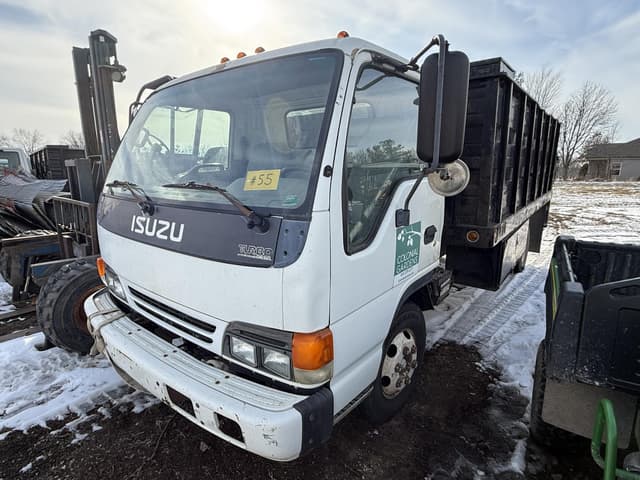 Image of Isuzu NPR equipment image 3