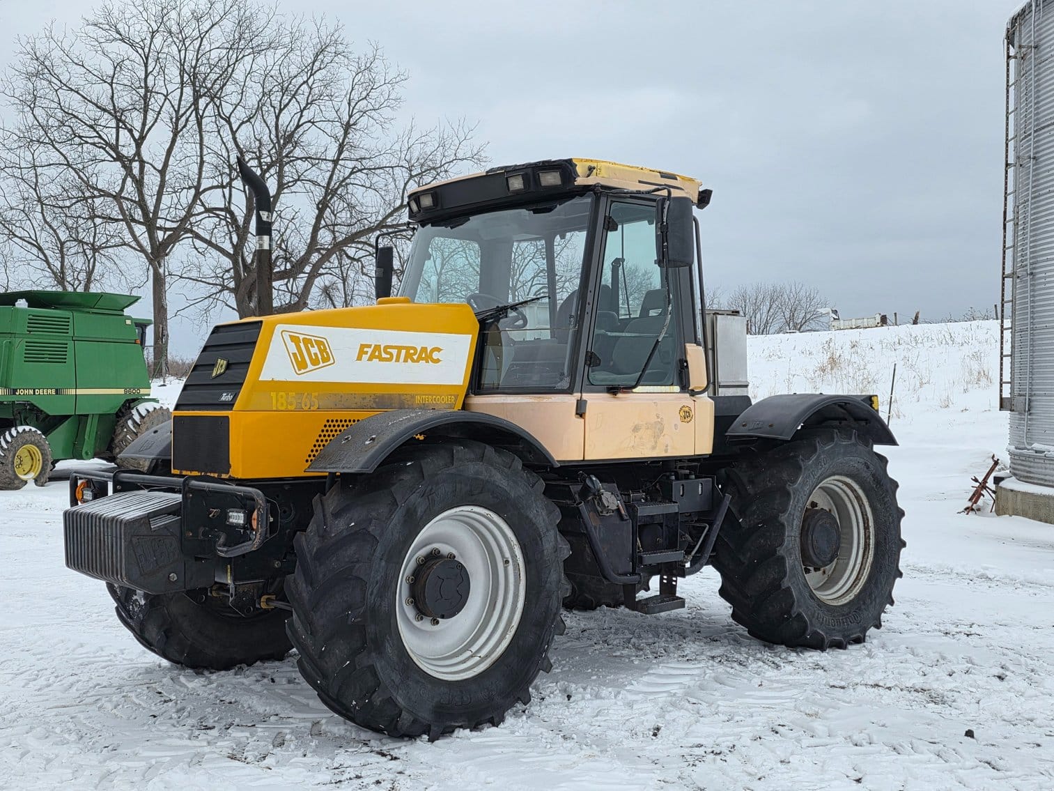 1998 JCB Fastrac 185-65 Equipment Image0