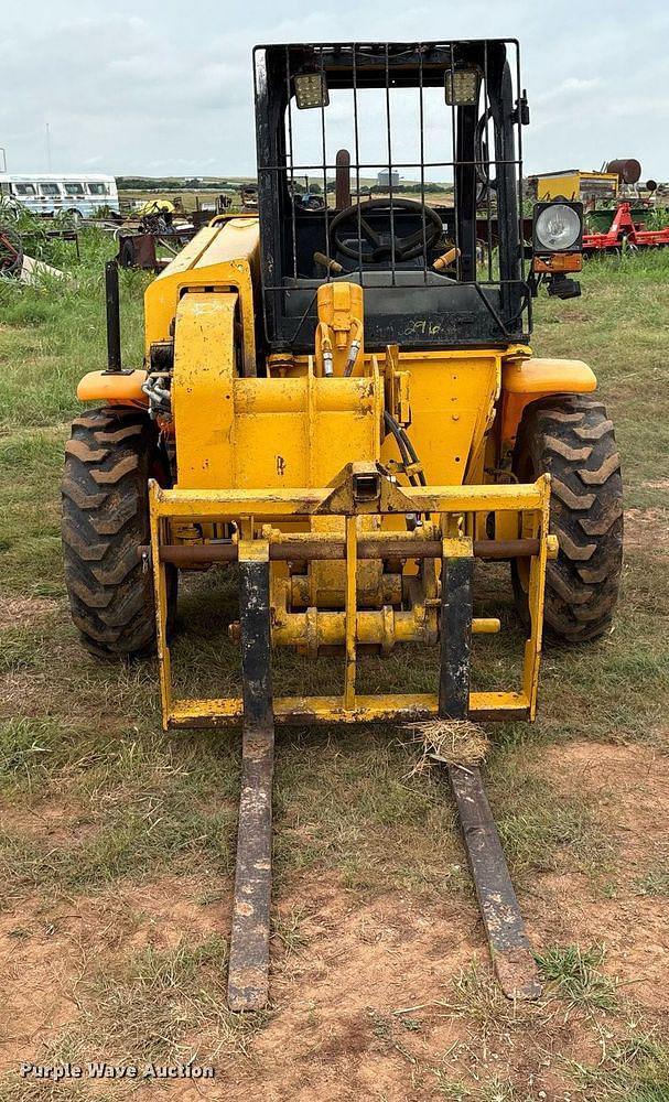 Image of JCB 520 equipment image 1