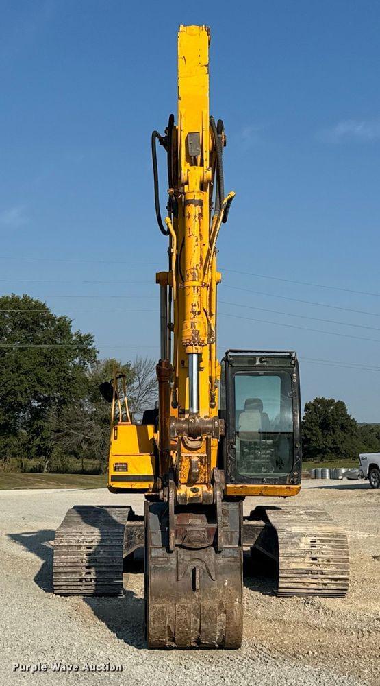 Image of JCB JS260L equipment image 1