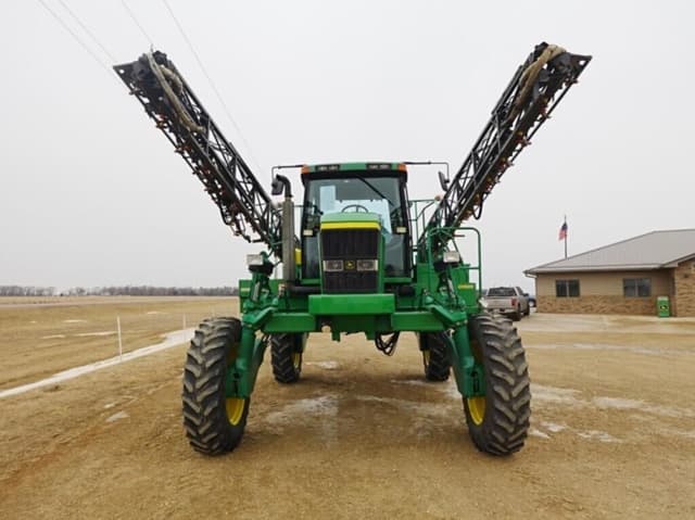 Image of John Deere 4700 equipment image 4