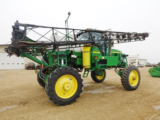 Image of John Deere 4700 equipment image 2