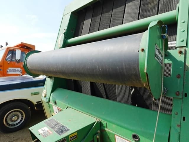 Image of John Deere 566 equipment image 4